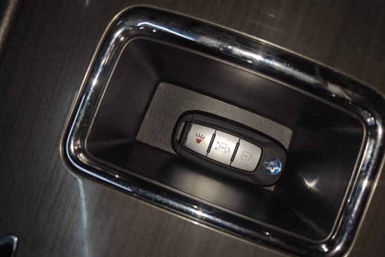 Used Venucia T90 2018 2.0L CVT Smart Connect Prestige Version China VI Standard
