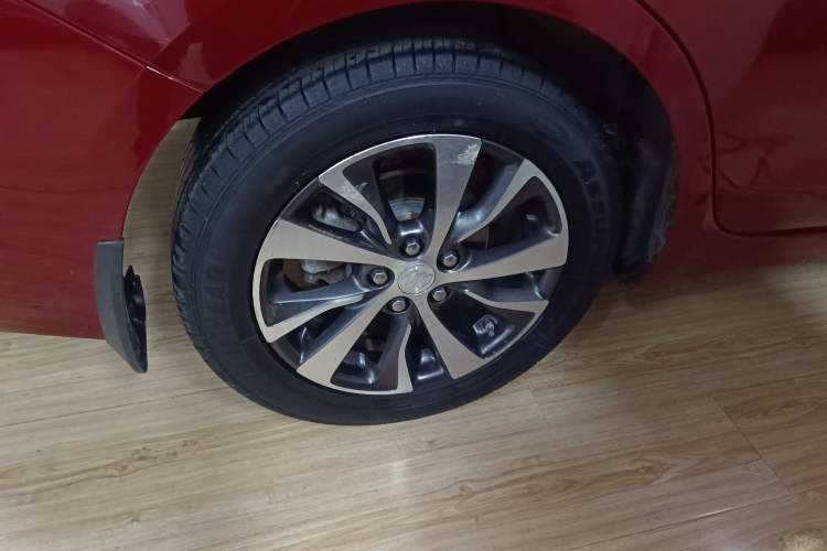 Used Buick Excelle GX 2019 18T Automatic Connected Elite Model China VI Standard Right Rear Wheel Hub