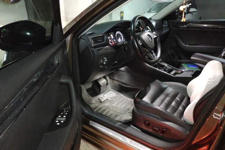 Used Skoda Superb 2016 TSI330 DSG Smart Drive Edition