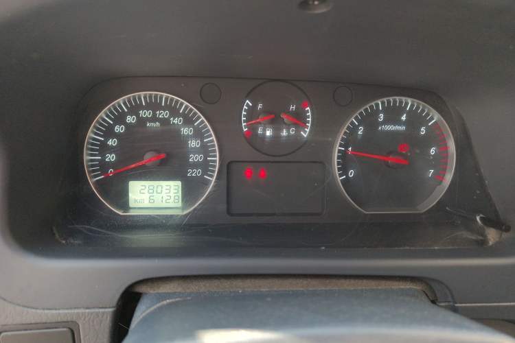 Used Foton Scenic G5 2022 2.0L Gasoline Commercial Version Open-Window 10-Seater 1TZS Instrument Cluster