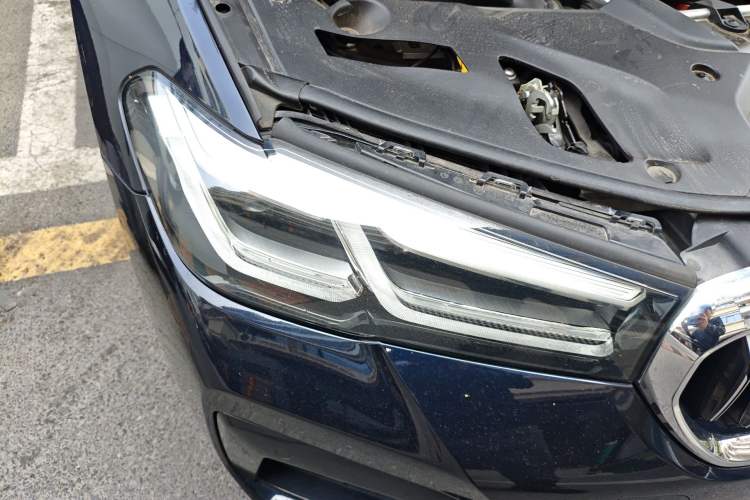 Used BMW 5 Series New Energy 2021 535Le M Sport Package Right Front Headlight