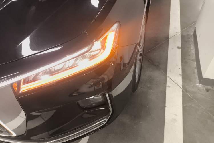 Used Hongqi H9 2020 3.0T Smart Connect Flagship Edition Left Front Headlight