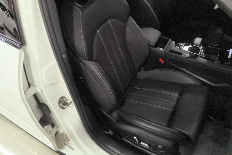 Used Audi A4L 2024 40 TFSI Luxury Dynamic Edition Right Front Seat