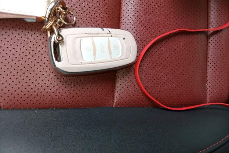 Used Geely Auto Vision S1 2019 Upgraded Model 1.5L CVT Luxury Version Vehicle Key