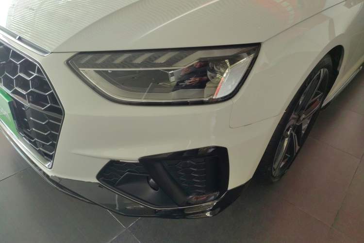 Used Audi A4L 2025 2 Million Units Enjoyment Version 40 TFSI Luxury Dynamic Edition
