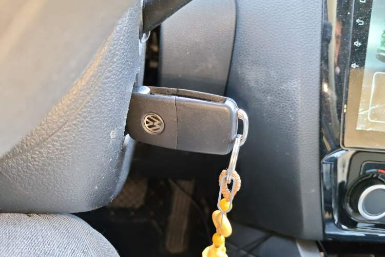 Used Volkswagen Sagitar 2014 Revised Version 1.6L Automatic Leading Edition
