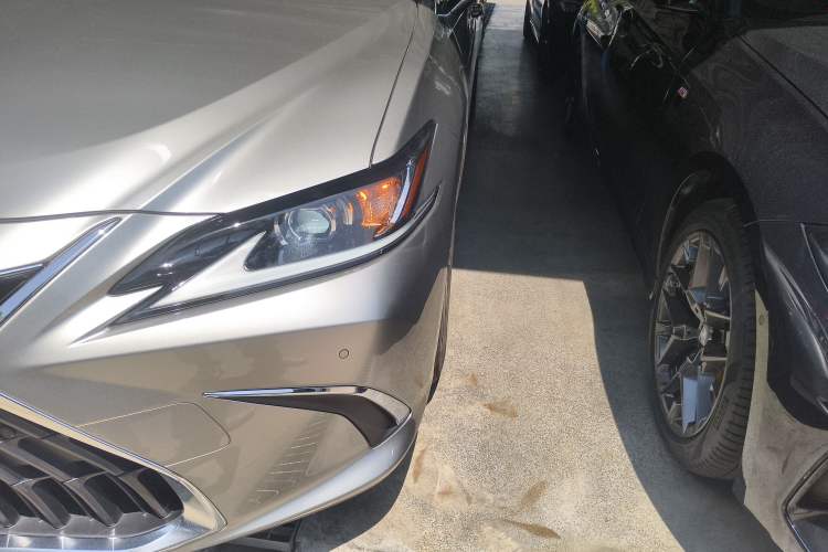 Used Lexus ES 2022 200 Excellence Edition