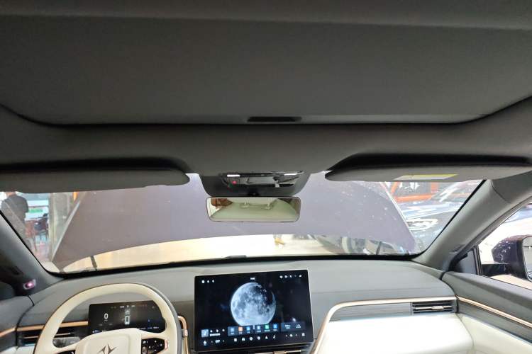 Used Dongfeng eπ eπ008 2024 210Max Range-Extended Version 6 Seats