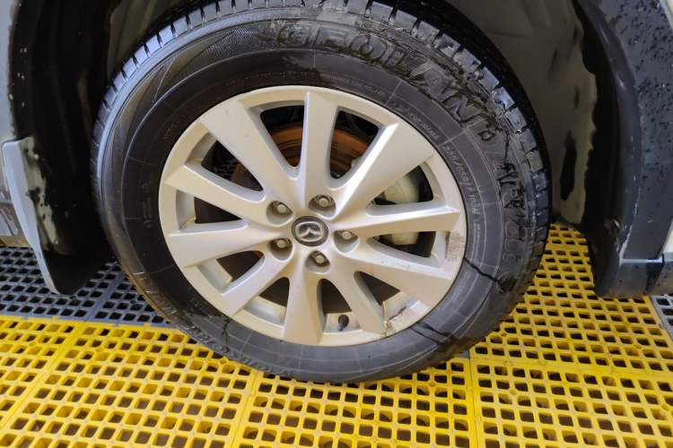 Used Mazda CX-5 2014 2.0L Automatic Two-Wheel Drive Urban Version Right Front Wheel Hub