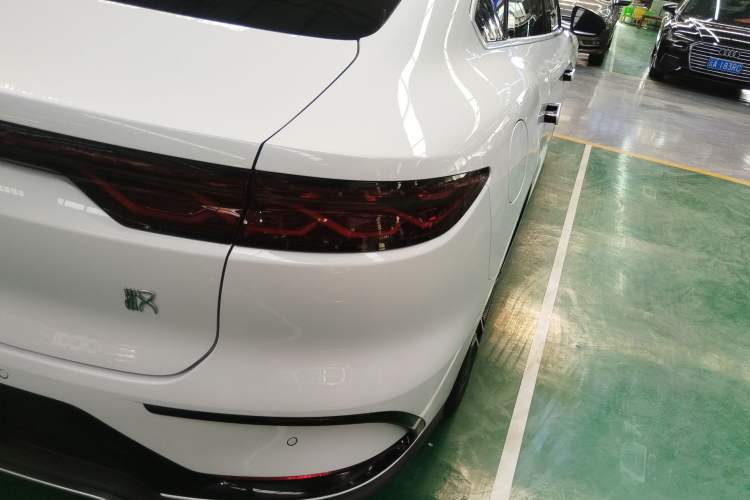 Used BYD Han 2023 EV Champion Edition 605KM Front-Drive Premium Model