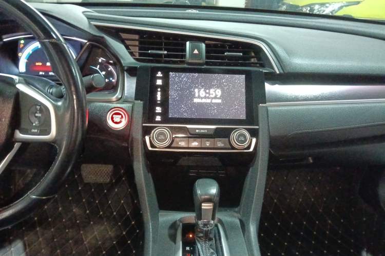 Used Honda Civic 2016 220TURBO CVT Prestige Edition Audio And AC Panel