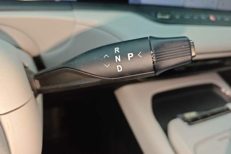 Used VOYAH FREE 2025 318 318 km Rear-Drive Touring Edition
