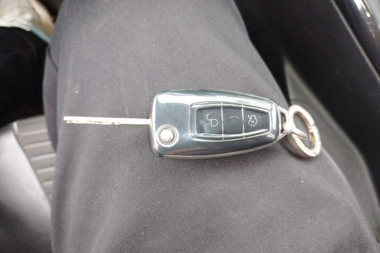 Used Ford Focus 2015 Hatchback EcoBoost 125 Automatic Supreme Style Edition Vehicle Key