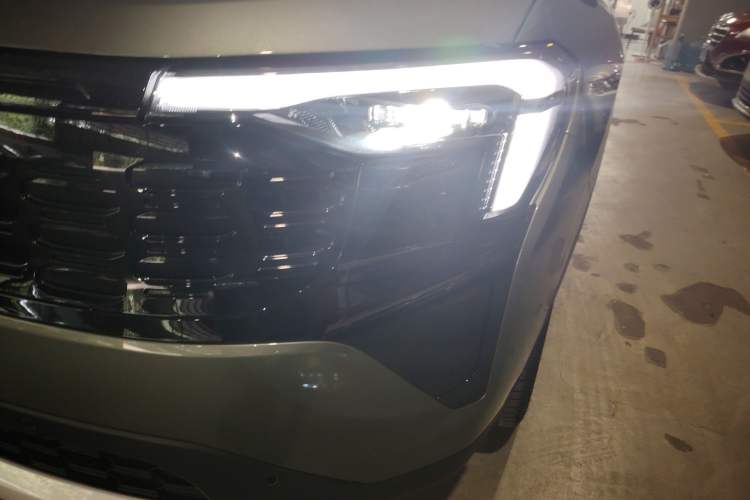 Used Ford Equator Sport 2025 EcoBoost 170 Prestige PLUS Left Front Headlight