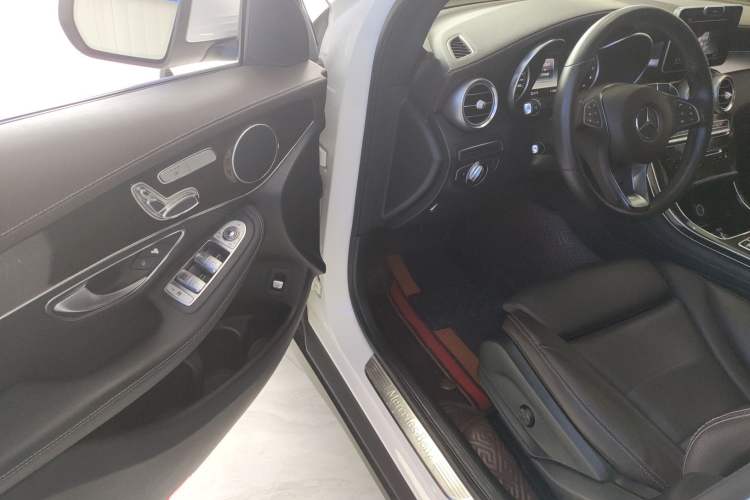 Used Mercedes-Benz GLC 2017 GLC 260 4MATIC Dynamic Edition
