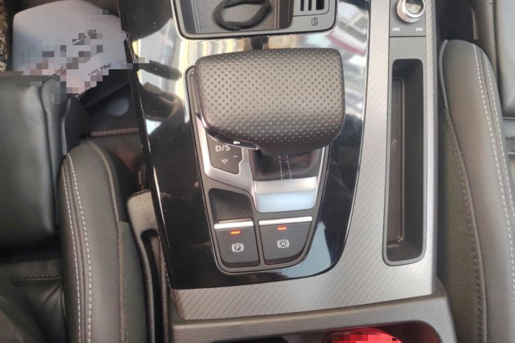 Used Audi Q5L 2024 40 TFSI Luxury Dynamic Edition Gear Lever