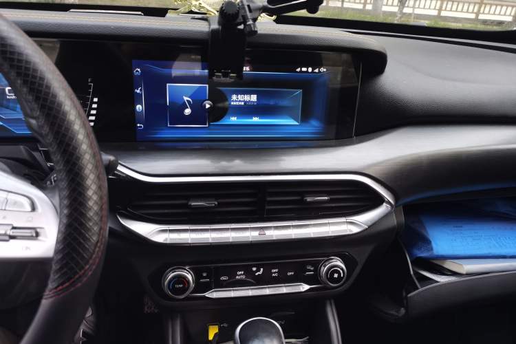 Used Bestune T77 2019 Facelift 230 TID Automatic Luxury Version China V Emission Standard Audio And AC Panel