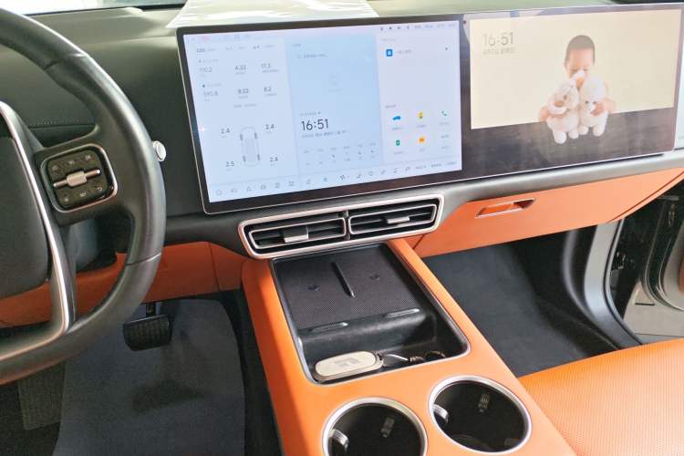 Used Li Auto L8 2024 Pro Model
