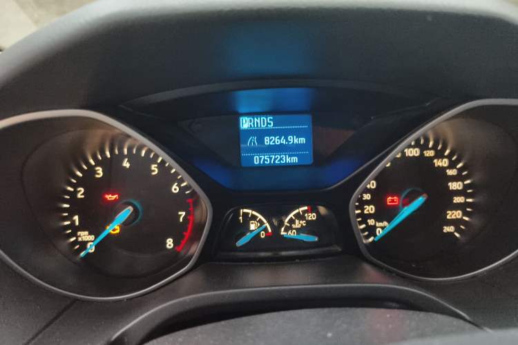 Used Ford Focus 2018 Sedan Classic 1.6L Automatic Comfort Plus Smart Drive Version Odometer Close Up