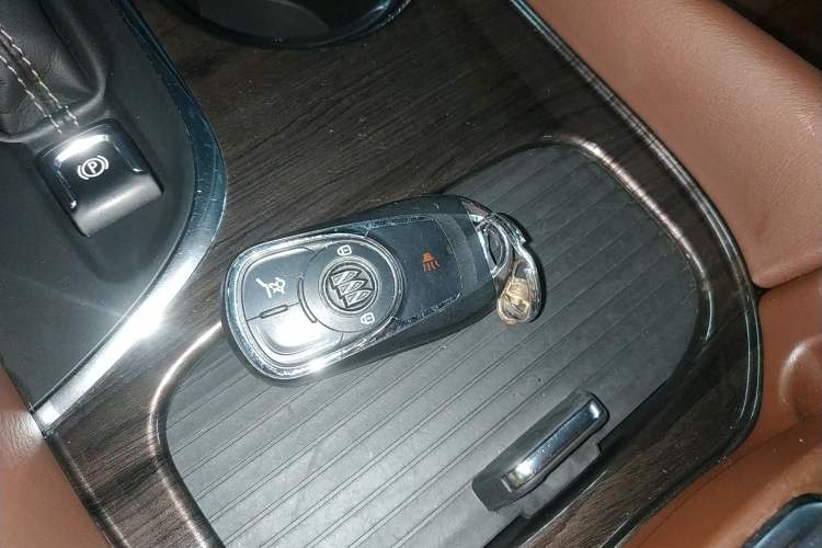 Used Buick Envision 2017 28T Four-Wheel Drive Elite Model