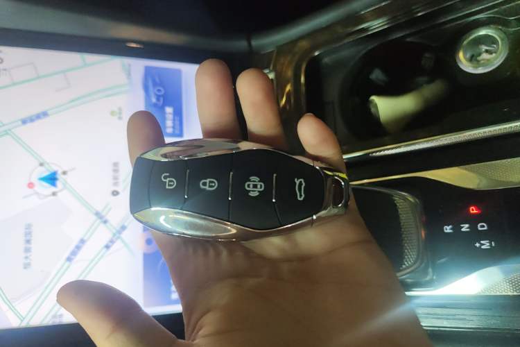 Used Hongqi H6 2023 2.0T Zhiyi Version
