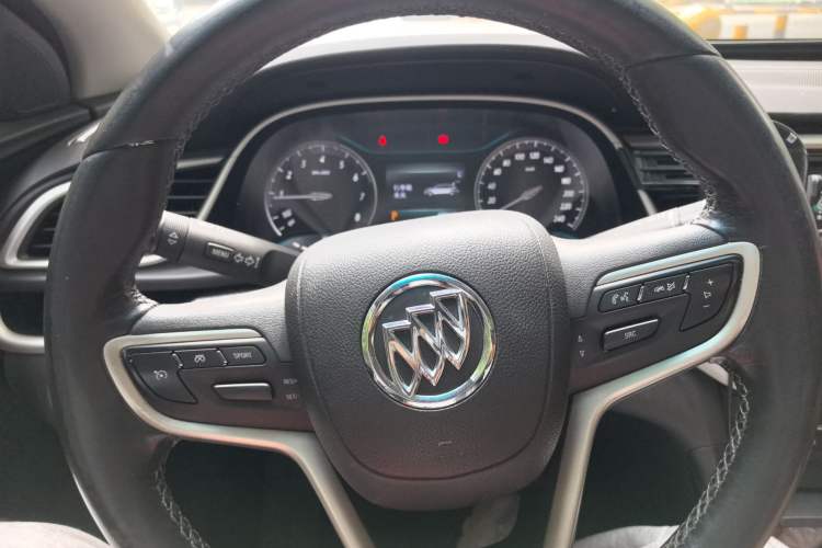 Used Buick Excelle GX 2018 18T Automatic Flagship Model Steering Wheel