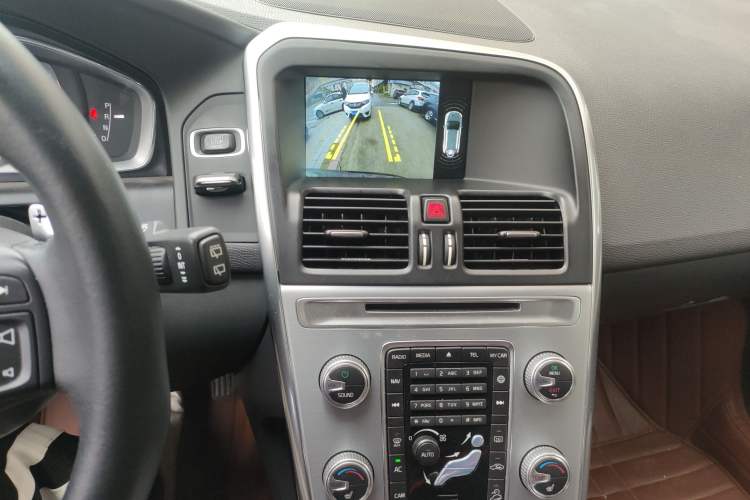 Used Volvo XC60 2017 T5 AWD Smart Drive Edition
