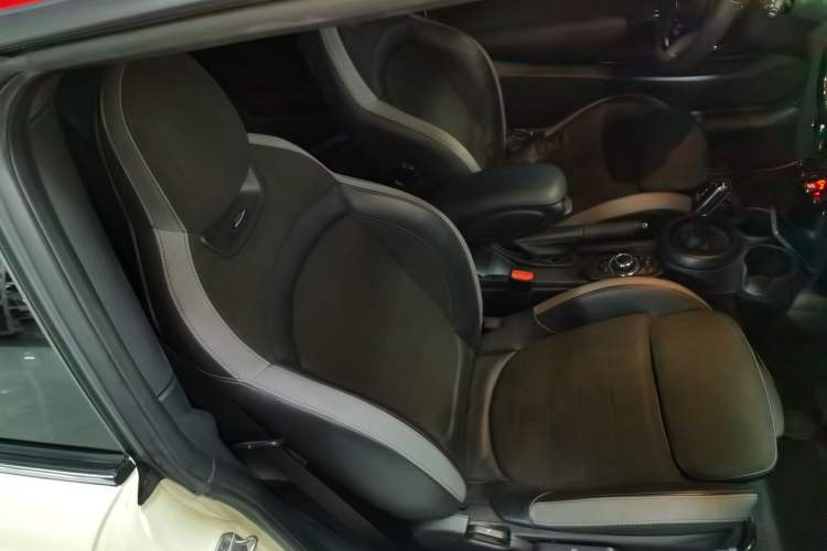 Used MINI JCW 2022 2.0T JOHN COOPER WORKS ALL-IN Right Front Seat