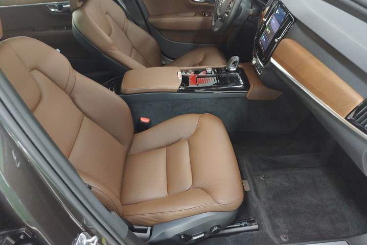 Used Volvo S90 New Energy 2022 T8 eDrive Hybrid Luxury Edition