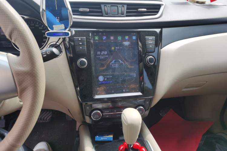 Used Nissan X-Trail 2014 2.0L CVT Smart Edition 2WD Audio And AC Panel