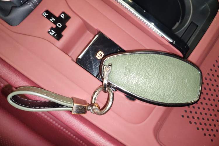 Used Hongqi H5 2025 1.5T DCT Xuan Ying Edition