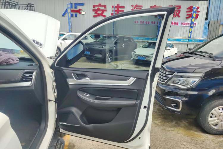 Used Roewe RX8 2019 30T Two-Wheel Drive Supreme Flagship Edition
