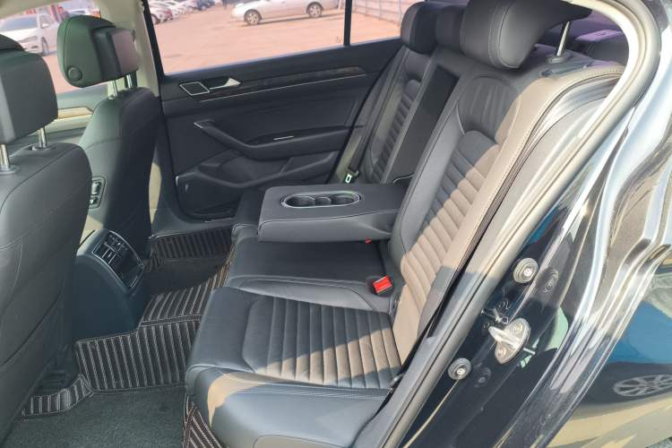 Used Volkswagen Magotan 2019 330TSI DSG Leading Model China VI Standard
