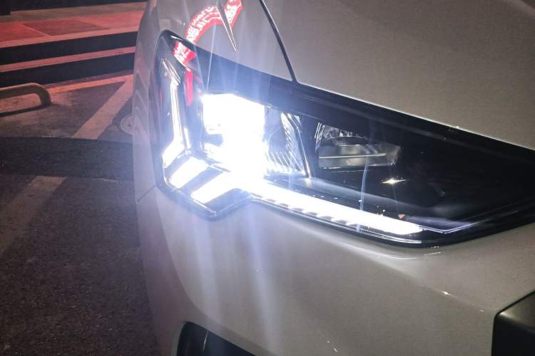 Used Audi Q3 Sportback 2024 40 TFSI Fashion Version Right Front Headlight