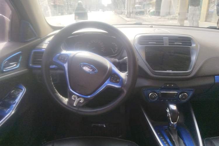 Used Ford Escort 2015 1.5L Automatic Fashion Model
