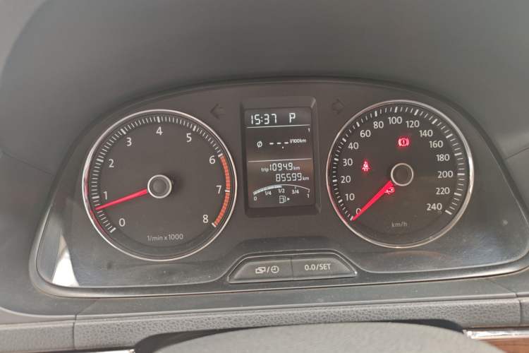 Used Volkswagen Lavida 2013 1.4 TSI DSG Luxury Navigation Edition
