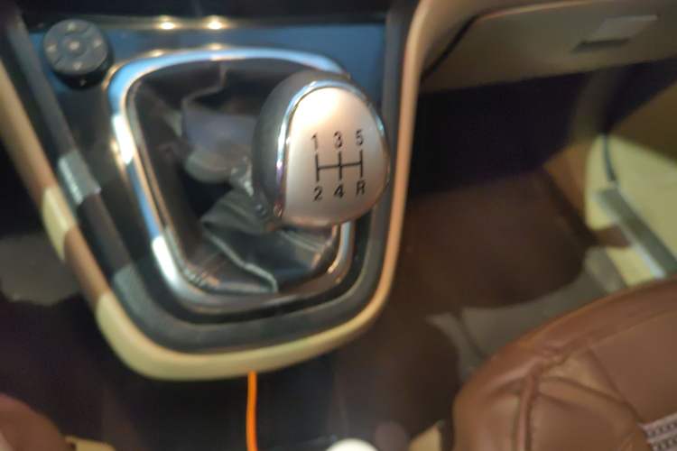 Used Haval H6 2011 2.0L Manual Two-Wheel Drive Urban Version
