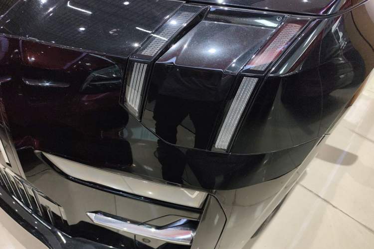 Used Zeekr 009 2022 WE Edition Left Front Headlight