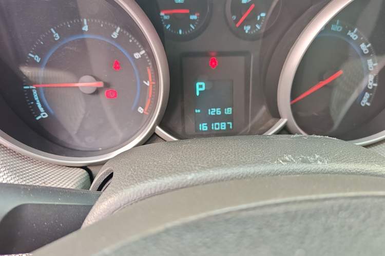 Used Chevrolet Cruze 2011 1.8L SE Automatic Odometer Close Up