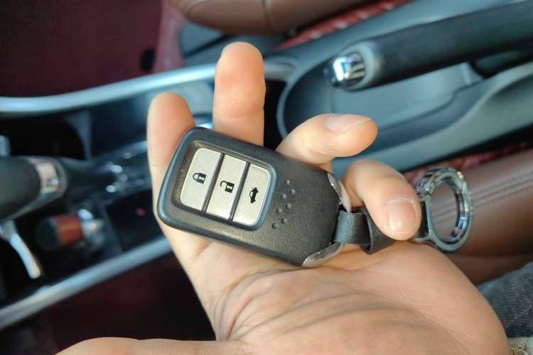 Used Honda Crider 2013 1.8L automatic luxury edition