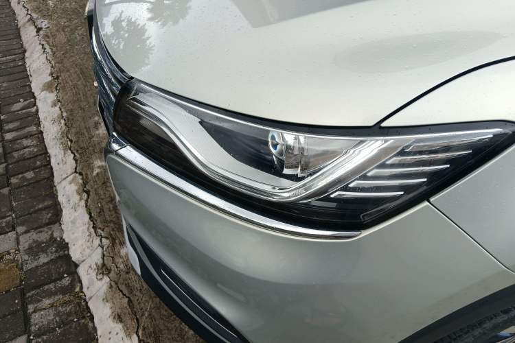 Used Roewe RX5 New Energy 2017 eRX5 50T Hybrid Connected Prestige Flagship Edition