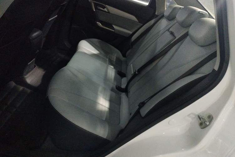 Used BAIC Beijing EU5 2018 R550 Smart Trend Edition
