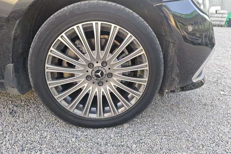 Used Mercedes-Benz E-Class 2021 E 260 L Right Front Wheel Hub