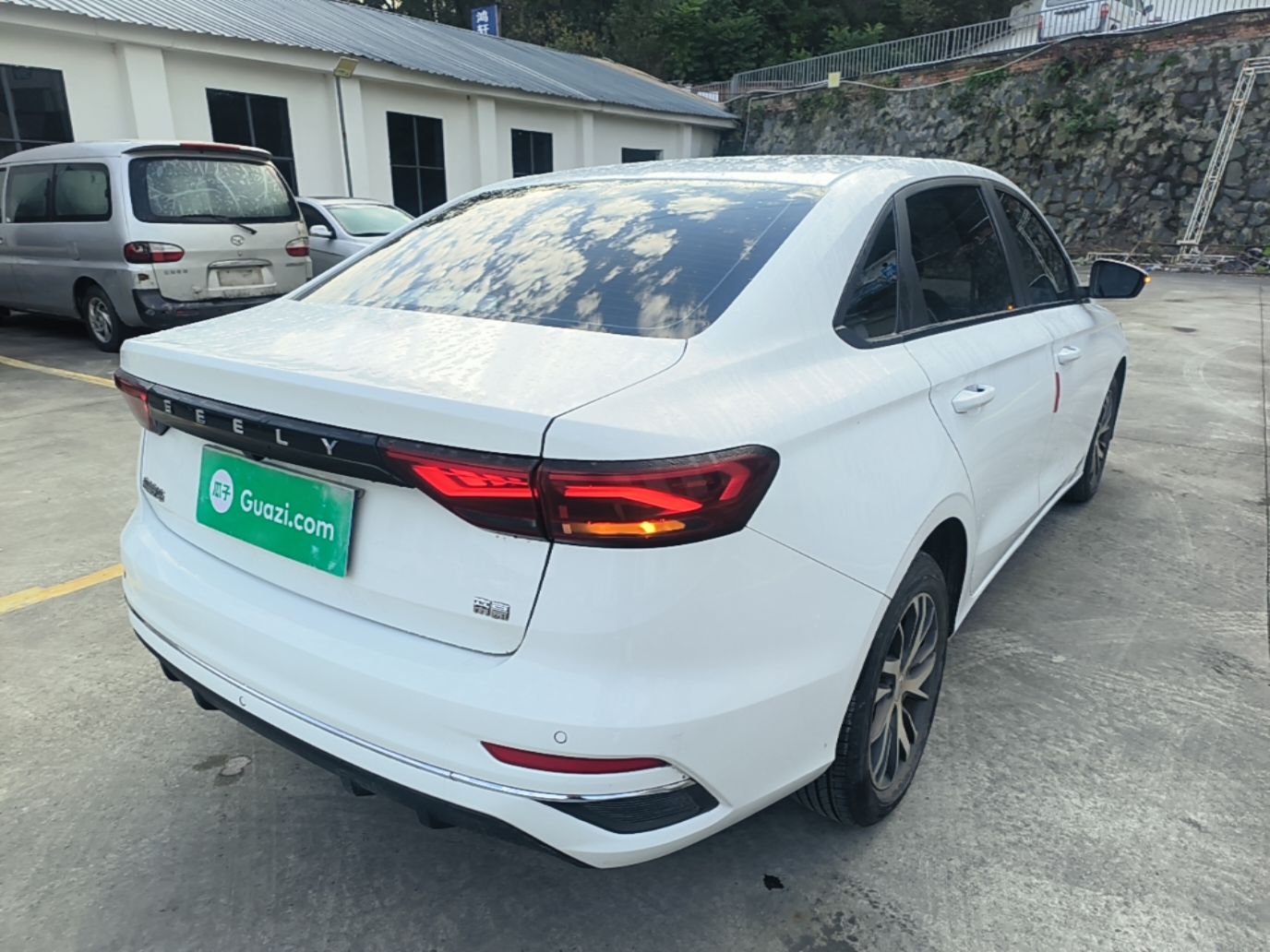 Geely Auto Emgrand 2023 4th Generation Champion Edition 1.5L CVT Luxury Model — снимка 6
