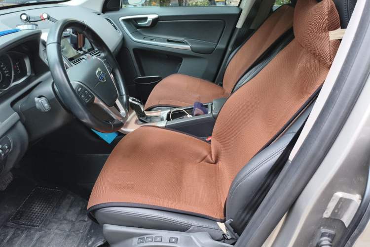 Used Volvo XC60 2015 T5 Smart Upgrade Model
