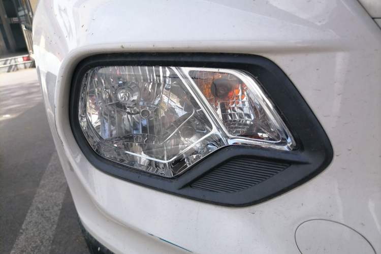 Used Baojun 510 2021 1.5L CVT Enjoy Edition Right Front Headlight