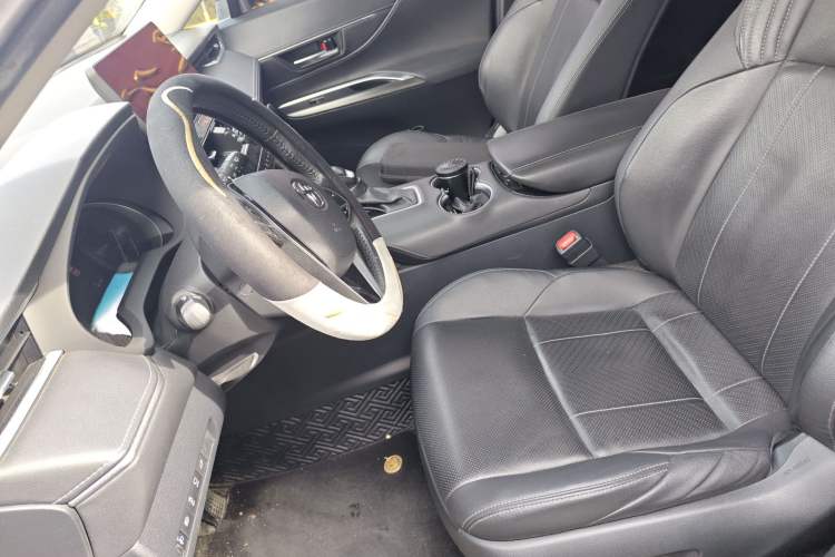 Used Toyota Harrier 2022 Dual-Engine 2.5L CVT Four-Wheel Drive Luxury Edition Left Front Seat