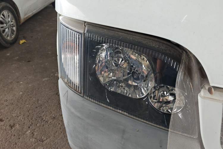 Used Ford Classic Transit 2016 2.8T Diesel Short-Wheelbase 6-Seater Mid-Roof Multifunction Vehicle JX493ZLQ4 Right Front Headlight