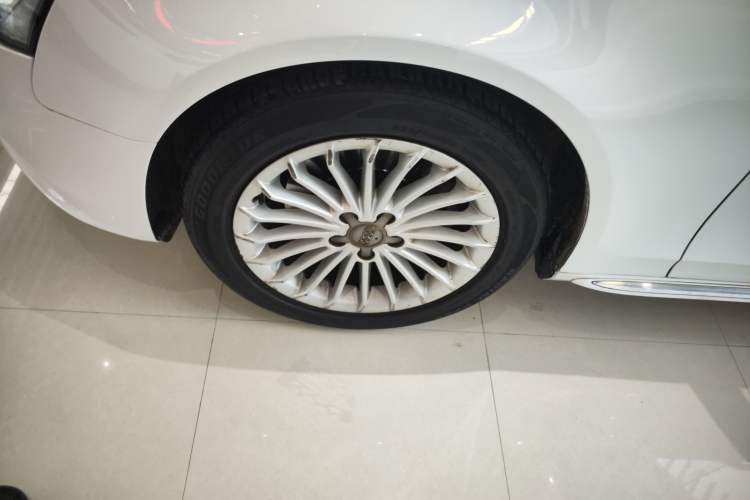 Used Audi A4L 2016 35 TFSI Collector's Edition Automatic Standard Model Left Front Wheel Hub