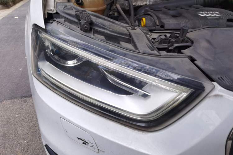 Used Audi Q3 2015 35 TFSI Comfort Model Right Front Headlight